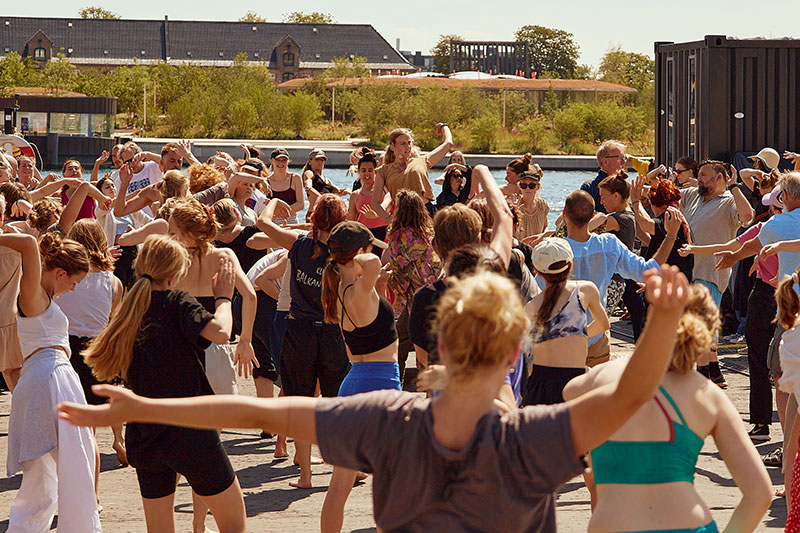 FREE WORKSHOPS WITH DANISH DANCE THEATER