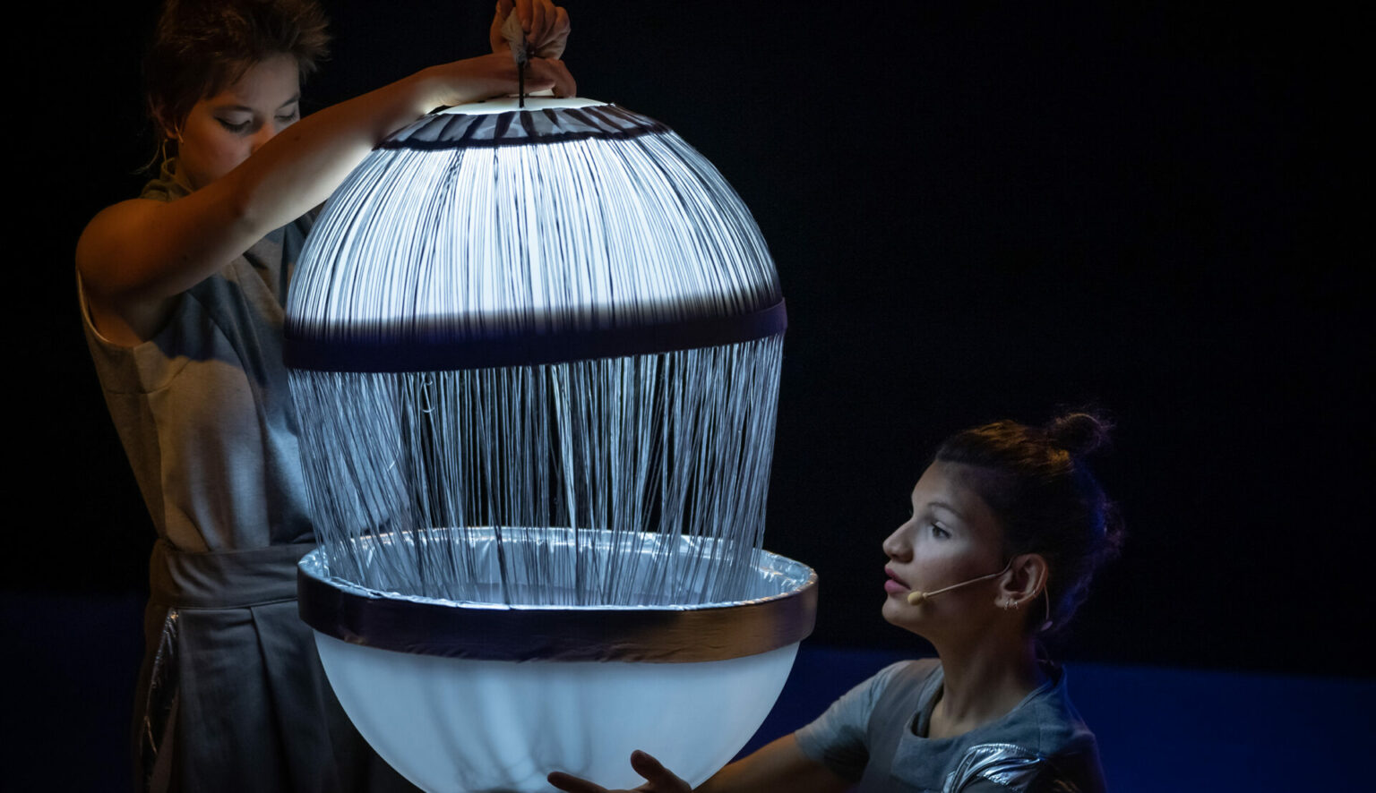 The performance “Univers” - part of Dans Baby Dans Festival 2023 at the dance theater Bora Bora.