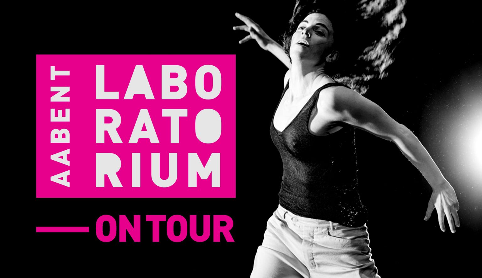 The performance “Aabent Lab - On Tour” at the dance theater Bora Bora.