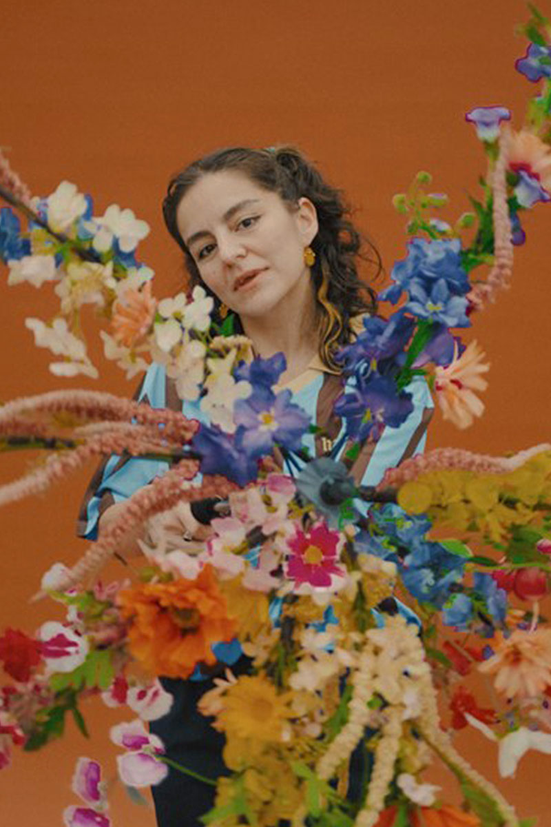 Om Roza Moshtaghi
